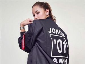 Pakai Jaket 01, Olla Ramlan Ajak Bicara Kebaikan Jokowi Tanpa Jelekkan Prabowo Pakai Jaket 01, Olla Ramlan Ajak Bicara Kebaikan Jokowi Tanpa Jelekkan Prabowo