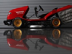 Ini Mesin Potong Rumput Terkencang di Dunia, Pakai Mesin Moge!