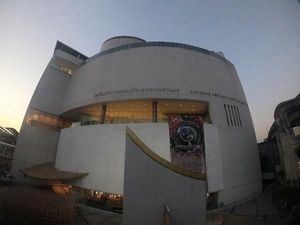 Ada Galeri Seni di Tengah Riuhnya Kota Bangkok