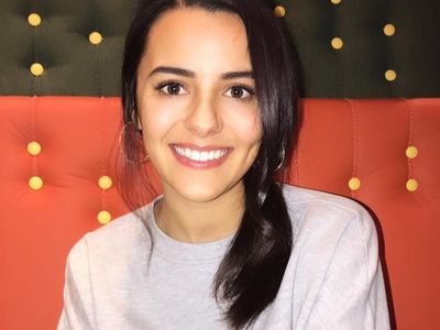 Foto: Alergi Air dan Jarang Mandi, Youtuber Ini Tetap Cantik Jelita