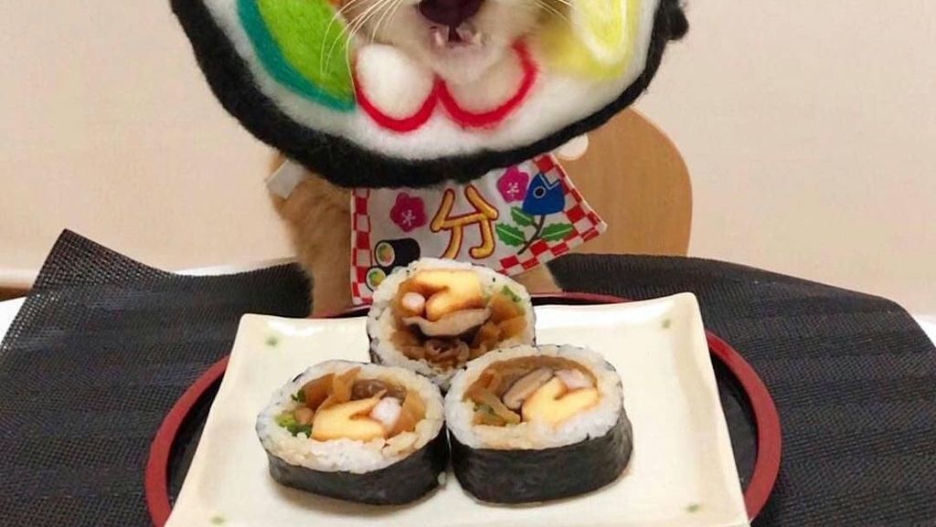 Gemasnya 8 Kostum Kucing Lucu yang Mirip Makanan Aslinya Gemasnya 8 Kostum Kucing Lucu yang Mirip Makanan Aslinya