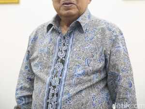 JK Rayakan Idul Adha di Makassar JK Rayakan Idul Adha di Makassar