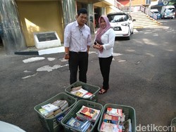 Melawan Hoax Lewat Buku Bacaan