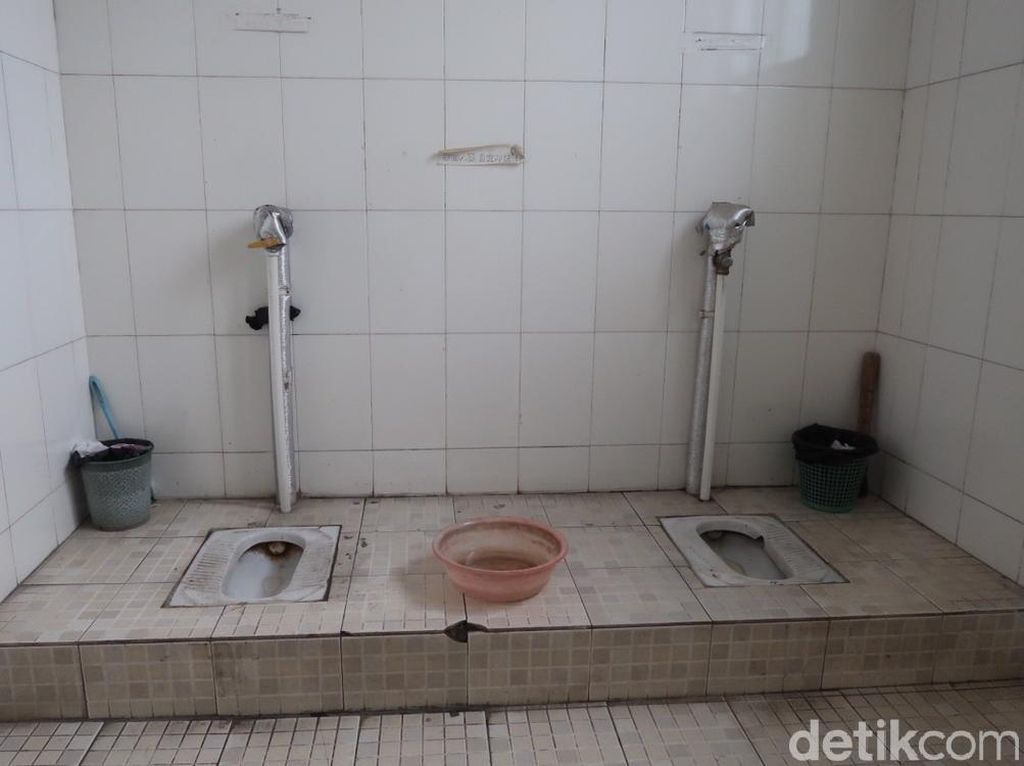 Kasus Korupsi Jamban, 2 Aparat Desa di NTB Ditahan Kasus Korupsi Jamban, 2 Aparat Desa di NTB Ditahan