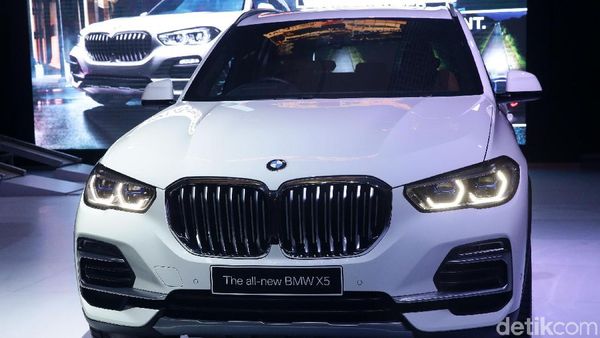 BMW X5 Mengaspal di Jakarta