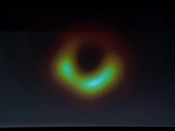 Video Penjelasan Ilmiah soal Fenomena Spiral Raksasa di Langit Inggris