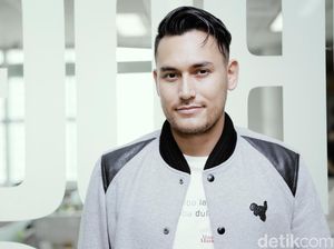 Karakter Surya, Bikin Arifin Putra Belajar Ikhlas