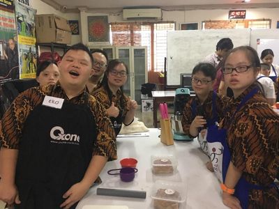 Siapa Bilang Penyandang Down Syndrome Tak Bisa Masak Enak?