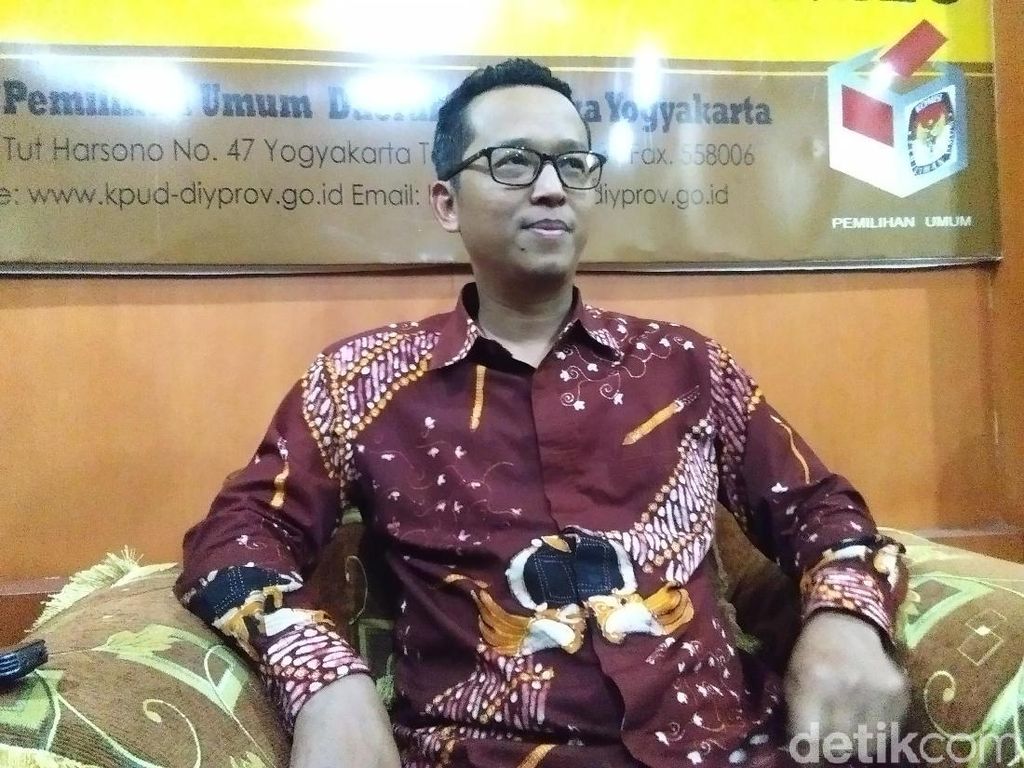 Komisioner Dipecat Karena Cabul, Ketua KPU DIY Tunggu SK dari Pusat Komisioner Dipecat Karena Cabul, Ketua KPU DIY Tunggu SK dari Pusat