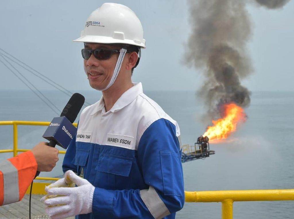 Arcandra Kupas Masalah Migas Indonesia di Atas Rig Blok Pangkah Arcandra Kupas Masalah Migas Indonesia di Atas Rig Blok Pangkah