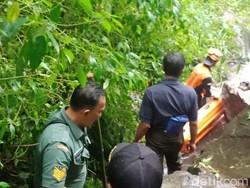 2 Korban Longsor di Wisata Coban Glotak Tewas Karena Tertimpa Pohon