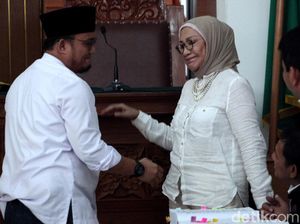 Dahnil Anzar Nggak Tega Lihat Foto Wajah Lebam Ratna Sarumpaet Dahnil Anzar Nggak Tega Lihat Foto Wajah Lebam Ratna Sarumpaet