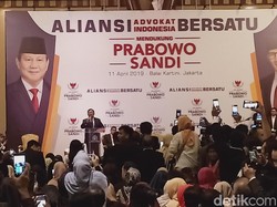 Cerita Prabowo Diberi Air Mineral di GBK oleh Pendukung