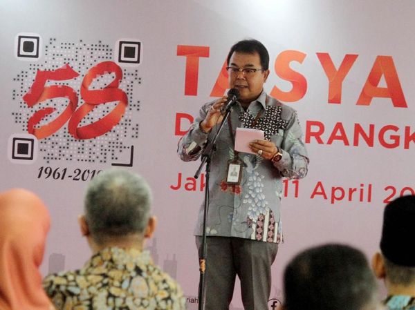 Berbagi Kebahagiaan dengan Anak Yatim Piatu