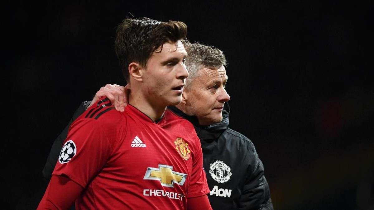 Manchester United resmi memperpanjang kontrak Victor Lindelof hingga 2024 (Foto: Stu Forster/Getty Images)