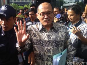Diperiksa KPK, Eks Sekjen MK Ngaku Belum Pernah Bertemu Rommy Diperiksa KPK, Eks Sekjen MK Ngaku Belum Pernah Bertemu Rommy
