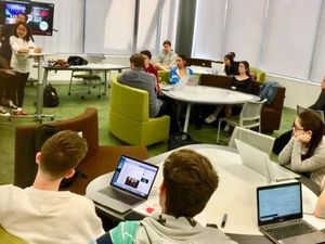 Mahasiswa Australia Merasa Politisi di Indonesia Lebih Muda dan Kreatif