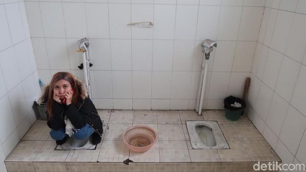 Foto: Toilet yang Bisa Bikin Pingsan di China