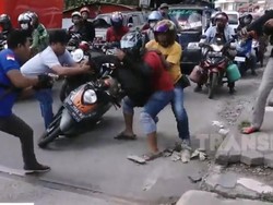 Dramatis! Polisi Gerebek Kurir Narkoba di Tengah Kemacetan