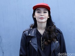 Nelangsa Conchita Caroline Mengetahui Ibunda Manipulasi Keuangannya