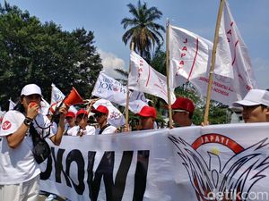 TKN akan Sambut Pendukung Jokowi yang Long March Tasikmalaya-Jakarta TKN akan Sambut Pendukung Jokowi yang Long March Tasikmalaya-Jakarta