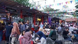 Serunya Berburu Jajanan Kekinian di Pasar Senggol 2019