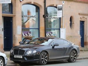 Smalling yang Bikin Messi KO Ketahuan Parkir Sembarangan