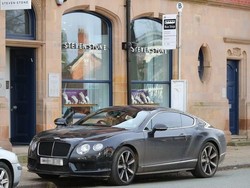 Smalling yang Bikin Messi KO Ketahuan Parkir Sembarangan