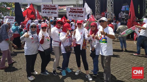 Massa pendukung Jokowi-Ma'ruf Amin. (