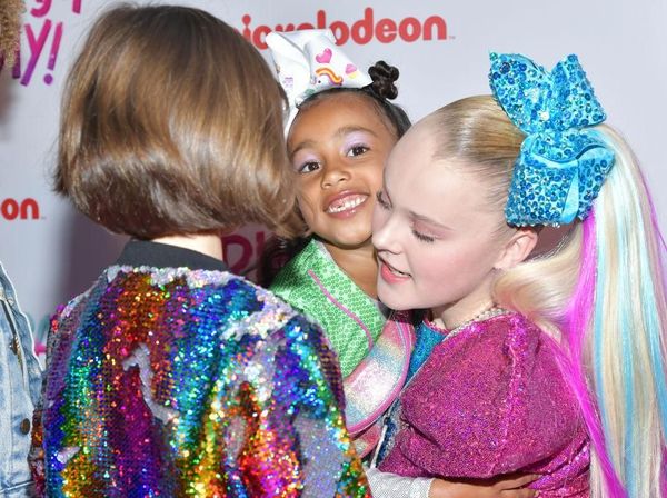 Saat North West Eksis di Red Carpet Pesta Ultah YouTuber Jojo Siwa