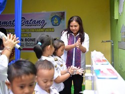 Di Bone, Istri Mendes PDTT Kasih Tips 6 Langkah Cuci Tangan