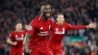 Naby Keita menyumbang satu gol saat Liverpool mengalahkan FC Porto. Dia juga oke dalam membendung serangan dari lini tengah dengan bikin delapan tekel sukses. (Foto: Carl Recine/Reuters)
