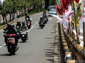 Bendera Parpol Bikin Celaka, KPU DKI Tegaskan Larangan Pemasangan di Flyover Bendera Parpol Bikin Celaka, KPU DKI Tegaskan Larangan Pemasangan di Flyover