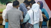 Isak Tangis Iringi Penyerahan Korban Penyanderaan Abu Sayyaf ke Keluarga