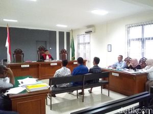Pengusaha Rokok Ajukan Gugatan Praperadilan Bea dan Cukai Kudus Pengusaha Rokok Ajukan Gugatan Praperadilan Bea dan Cukai Kudus