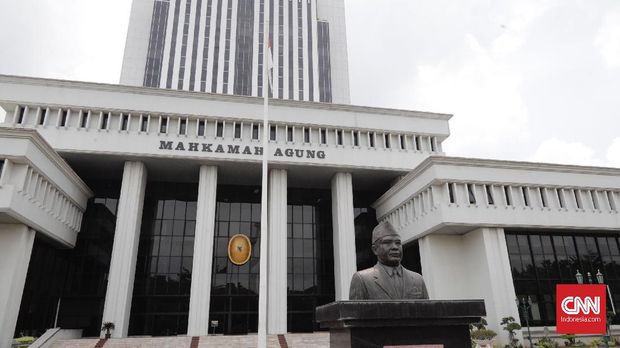 MA Kabulkan Kasasi, Eks Gubernur Aceh Abdullah Puteh Bebas