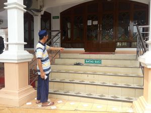 Menelusuri Jejak Balita Anisa yang Diculik Wanita di Masjid Bekasi Menelusuri Jejak Balita Anisa yang Diculik Wanita di Masjid Bekasi
