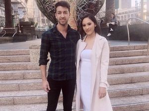 Youtuber Ini Dihujat Setelah Cium Adik Perempuannya