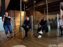 Shooshie Sulaiman Ajak Pengunjung Dewasa Main Karet di Museum MACAN