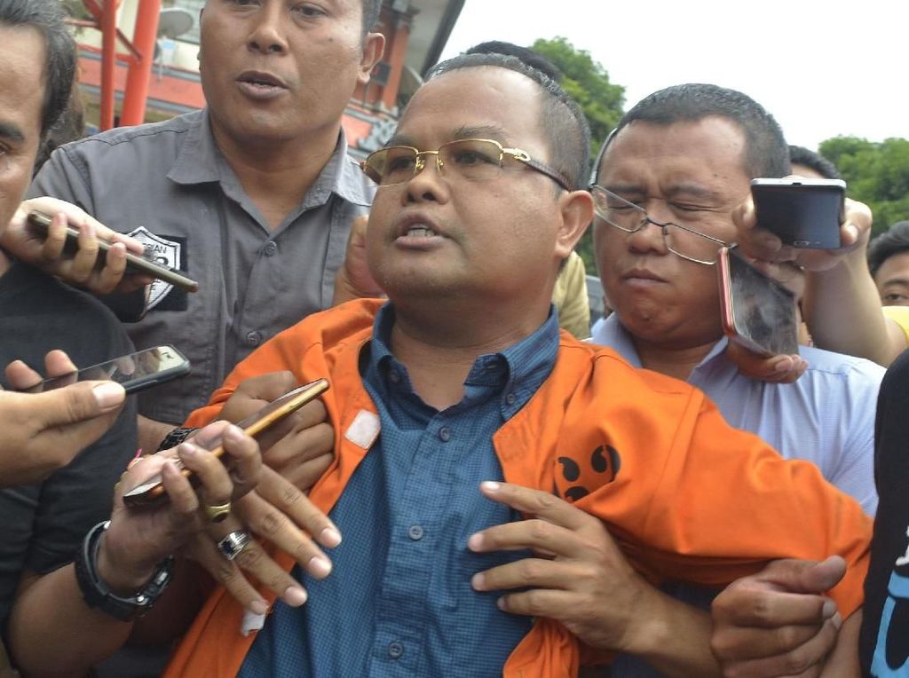 Anak Eks Gubernur Bali Buka Suara Soal Pengakuan Ketua Kadin Bali Anak Eks Gubernur Bali Buka Suara Soal Pengakuan Ketua Kadin Bali