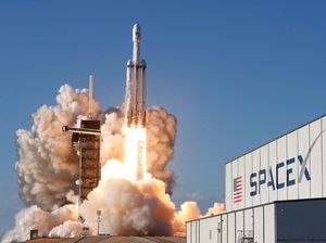 Ini Alasan Satelit Satria Dirakit Thales dan Diluncurkan SpaceX Ini Alasan Satelit Satria Dirakit Thales dan Diluncurkan SpaceX