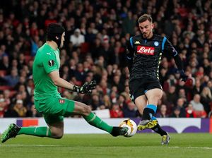 Rumor Transfer: Real Madrid dan Barcelona Rebutan Fabian Ruiz