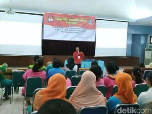 Pasien RSJD Solo Diajak Nyoblos Pemilu: Jangan, Bukan Muhrim! Pasien RSJD Solo Diajak Nyoblos Pemilu: Jangan, Bukan Muhrim!