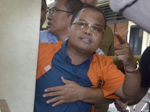 Polisi Telisik Dugaan Korupsi di Kasus Penipuan Ketua Kadin Bali Polisi Telisik Dugaan Korupsi di Kasus Penipuan Ketua Kadin Bali