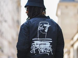 Supreme Kolaborasi dengan Jean Paul Gaultier, Harga Mulai Rp 1 Jutaan Supreme Kolaborasi dengan Jean Paul Gaultier, Harga Mulai Rp 1 Jutaan