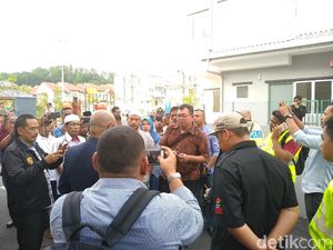 Relawan PADI Datangi Lokasi Kedua Penemuan Surat Suara Tercoblos di Malaysia Relawan PADI Datangi Lokasi Kedua Penemuan Surat Suara Tercoblos di Malaysia