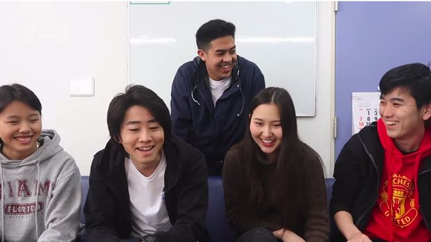 Reaksi Warga jepang Dengar Lagu Ariel