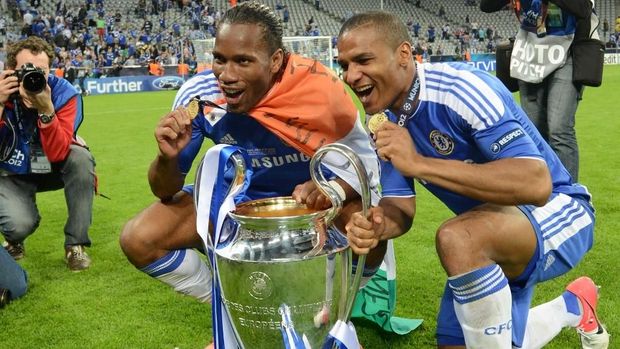 Florent Malouda pernah sukses bersama Chelsea.