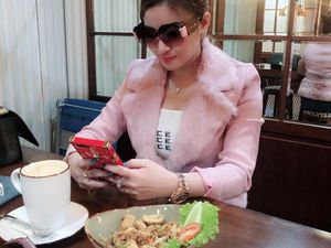 Mengintip Gaya Kulineran Pengacara Seksi Diah Orin yang Bak Sosialita