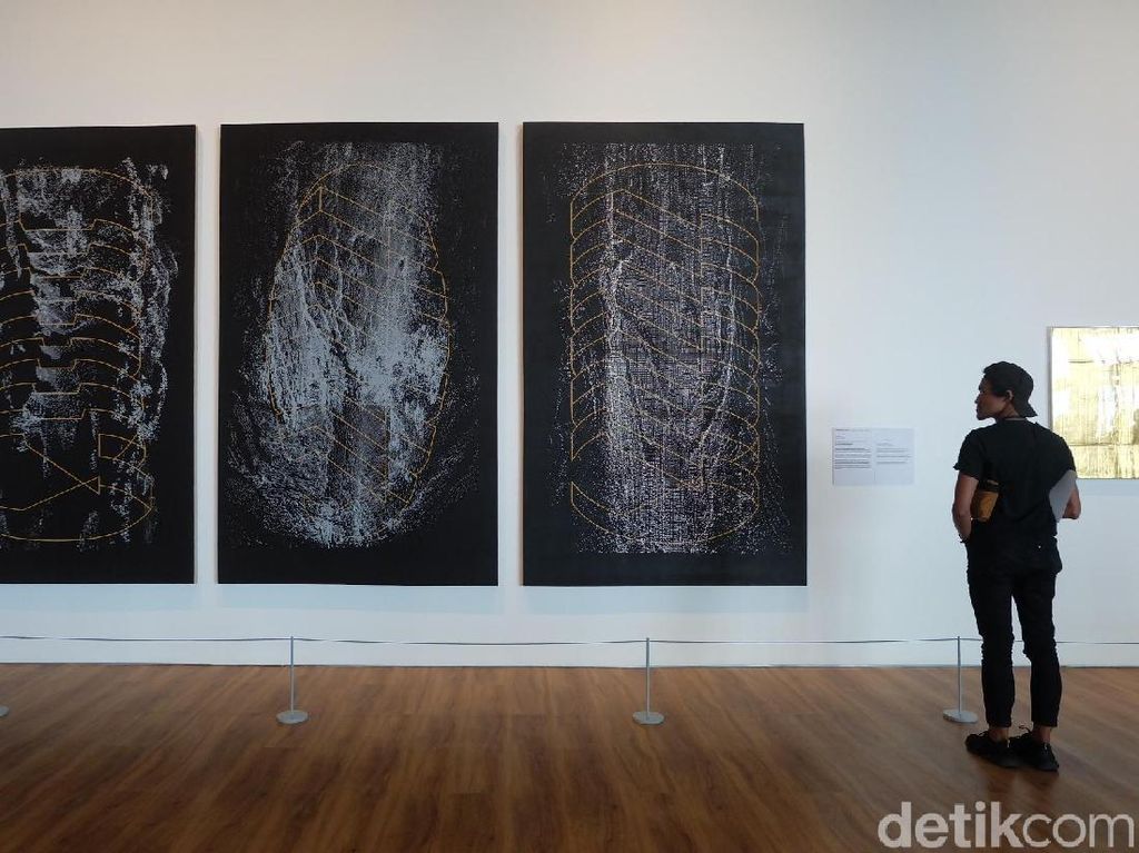 Karya Instalasi Andra Martin hingga FX Harsono di Pameran Terbaru Museum MACAN Karya Instalasi Andra Martin hingga FX Harsono di Pameran Terbaru Museum MACAN